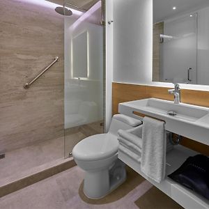 One-Bedroom King Suite